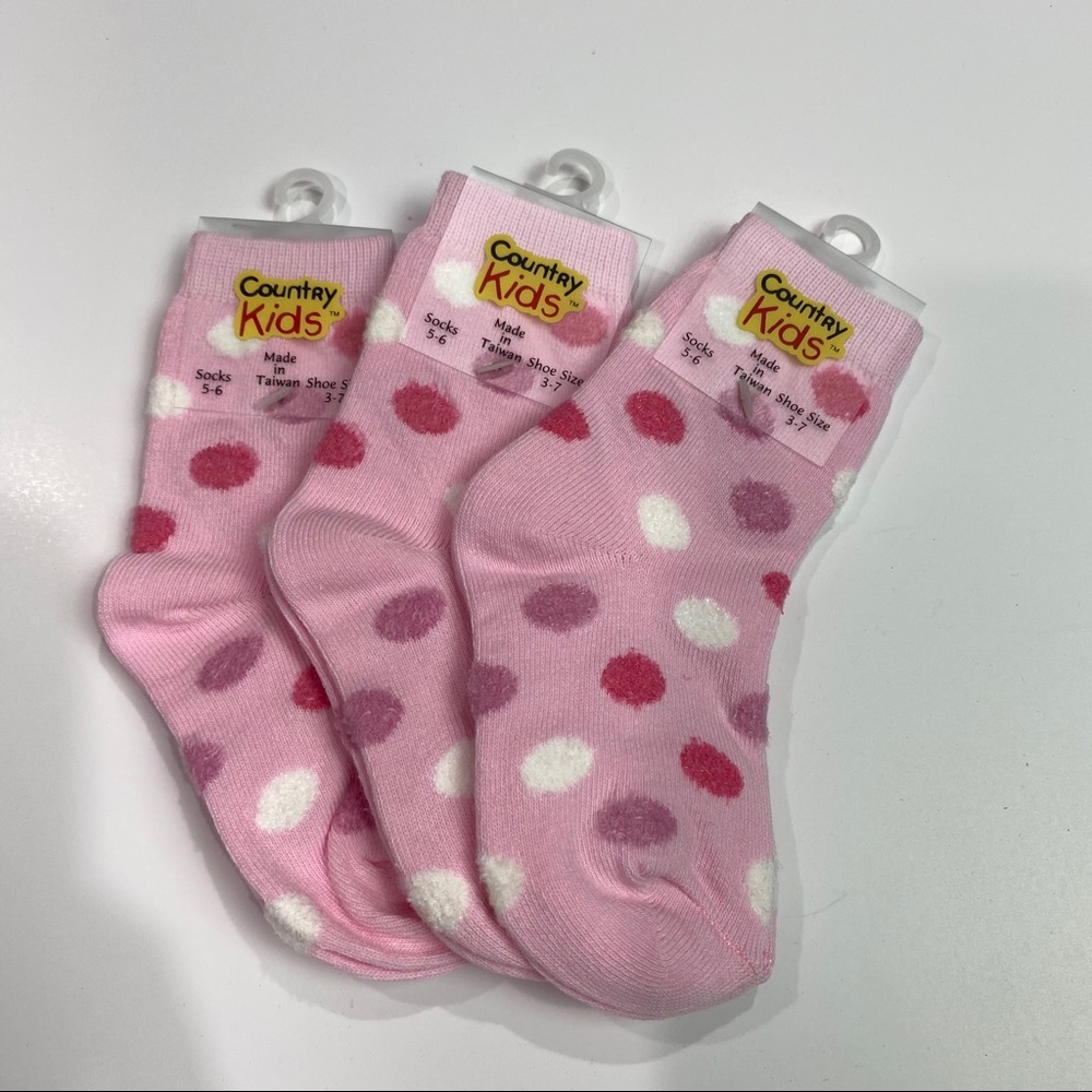 New Country Kids shoe size 3-7 polka dot socks set